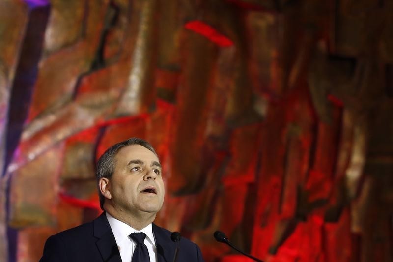 Xavier Bertrand renonce à la primaire de la droite pour 2017