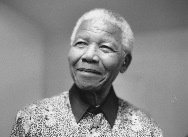 Le monde suspendu à la vie de Nelson Mandela