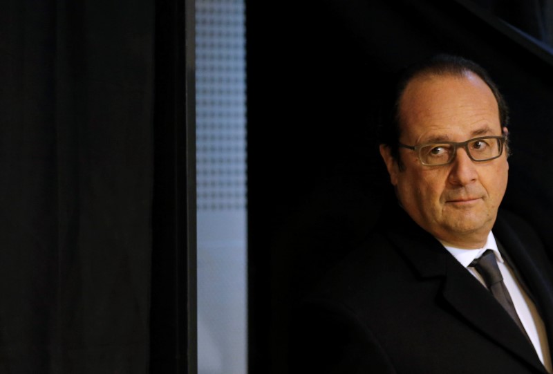 La cote de confiance de François Hollande chute de 12 points