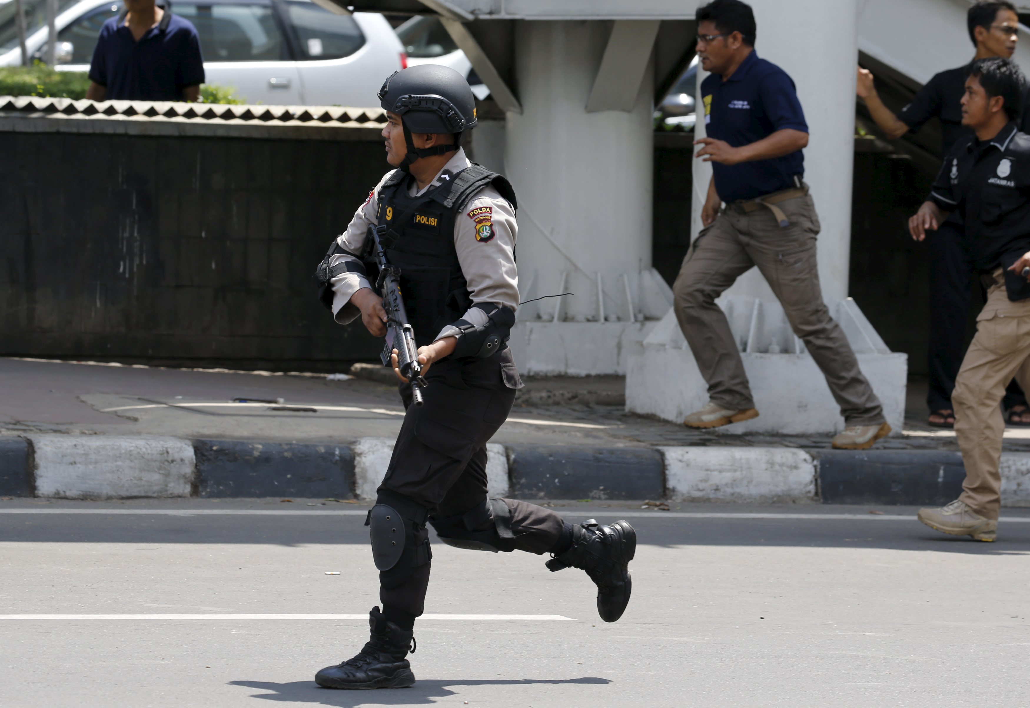 Explosions à Djakarta, en Indonésie, au moins six morts