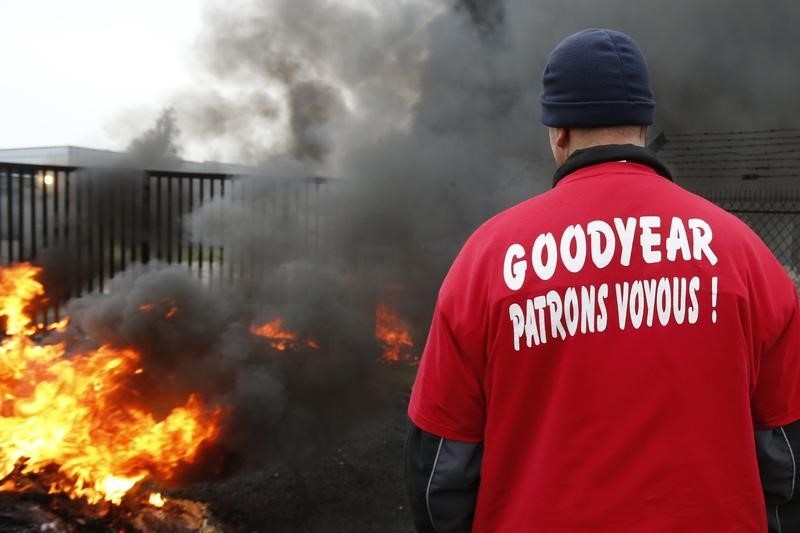 Valls juge "lourde" la condamnation des ex-salariés Goodyear