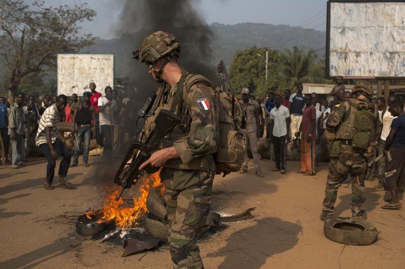 Hollande confirme un désengagement "rapide" de Centrafrique
