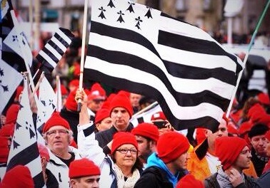 D’où viennent les Bonnets rouges ?