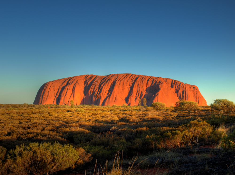 Uluru : pourquoi plus personne ne pourra grimper sur le célèbre rocher australien ?
