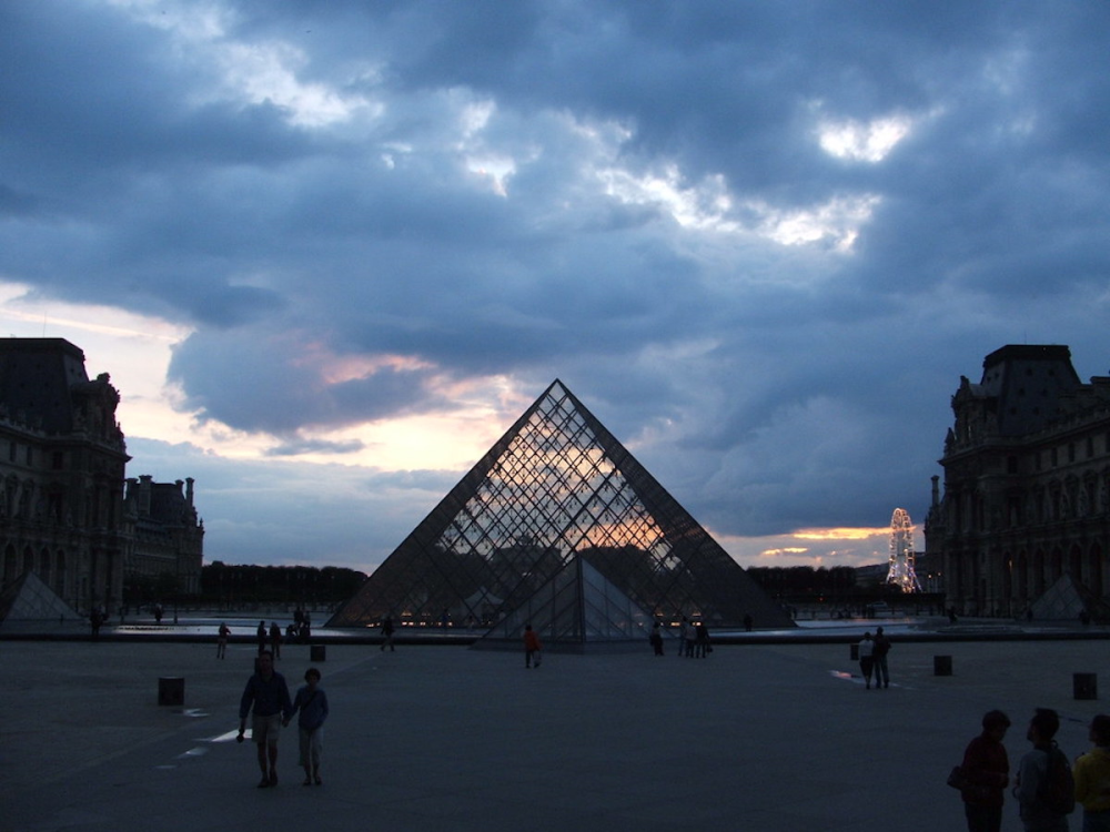 Une nuit au Louvre, un trésor dans un château et un loto raté